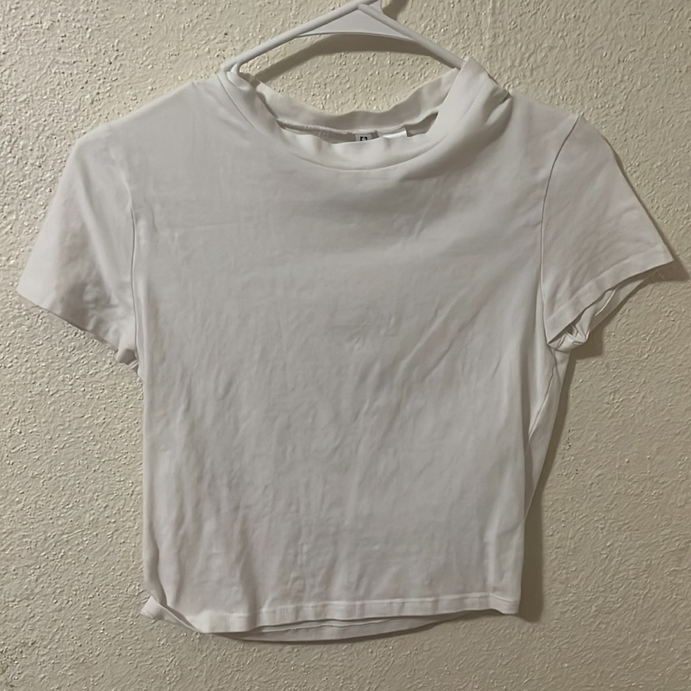 White H&M Mock-neck Crop Top